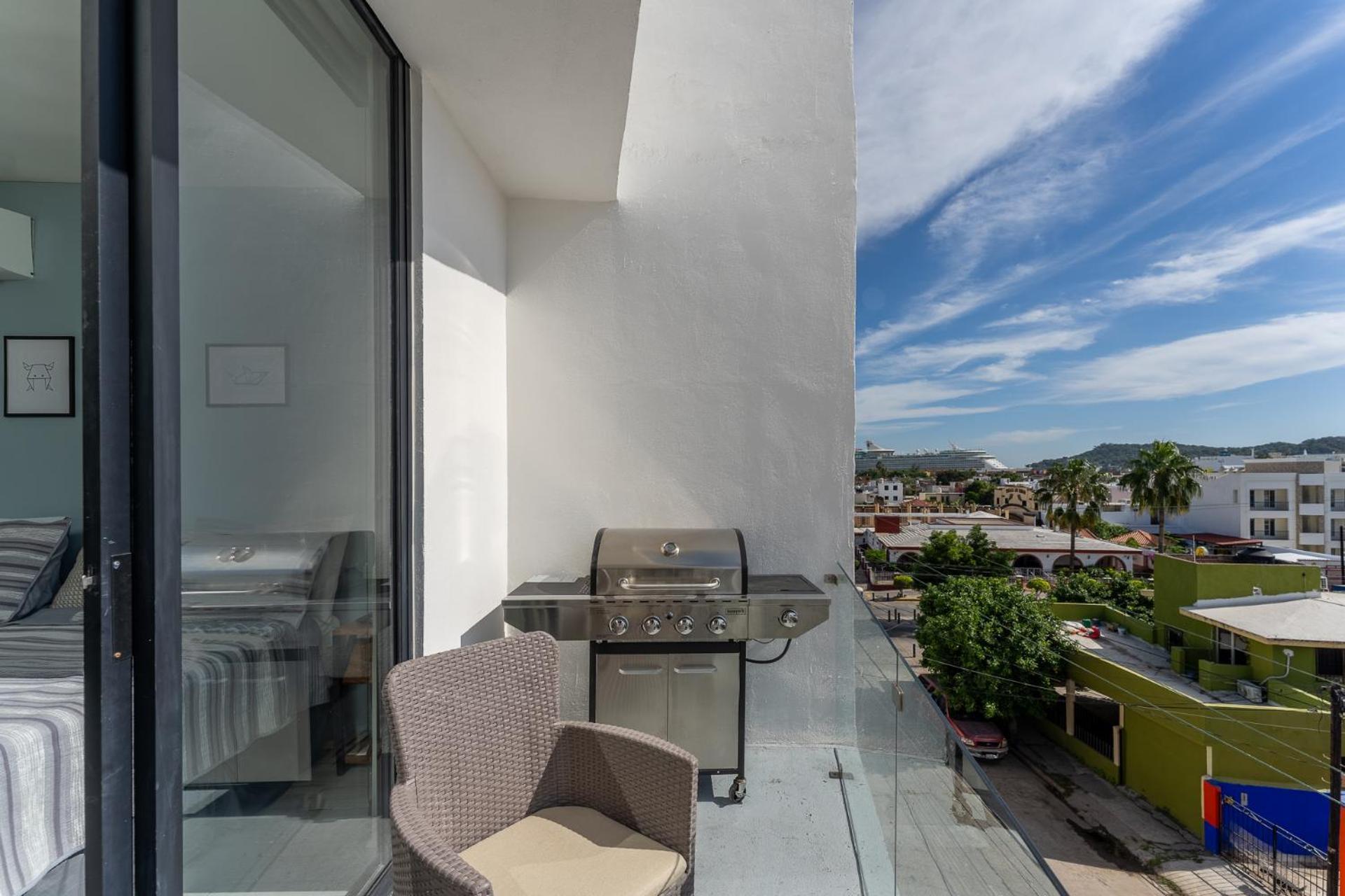 New & Modern, 5 Star Area, Walk 2 Beach, Pool, Views, King Bed Масатлан Экстерьер фото